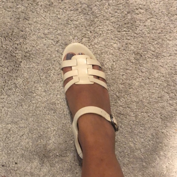 Sandals - Picture 7 of 9